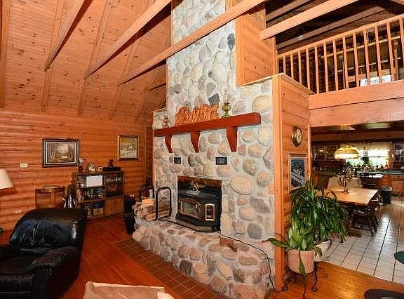 Great Room with Fireplace