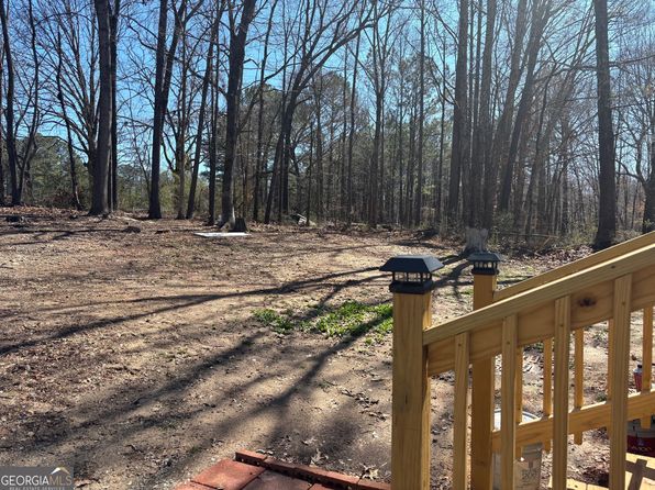 10 Garden Lake Dr, Carrollton, GA 30116