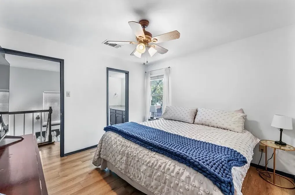 2 bed, 900 sqft, $1,495 — Photo 3