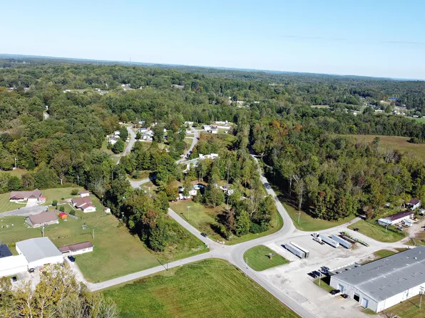 Edgewood Blvd, Oneida, TN 37841