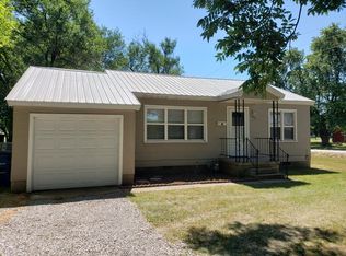 443 S Maple St, Nowata, OK 74048