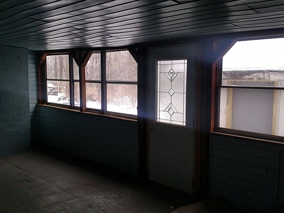 5th image of 2701 E Jackson St