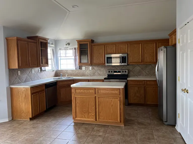 4301 Capri Dr — Photo 10