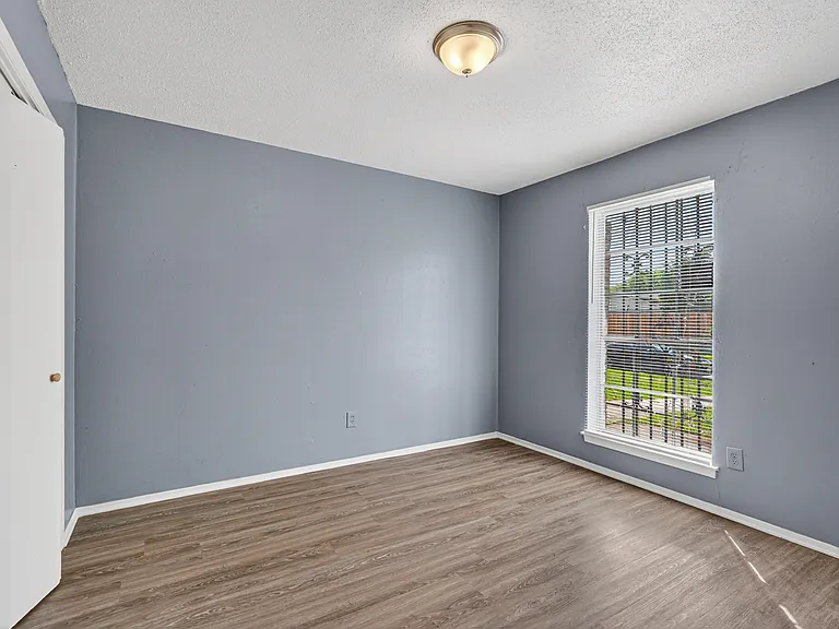 1408 Yukon Dr — Photo 7