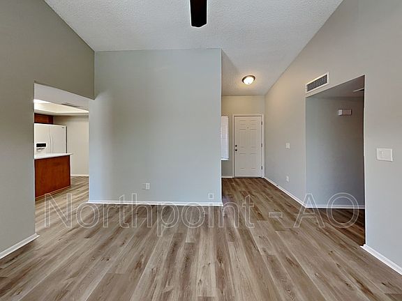 5th image of 7913 W Tuckey Ln