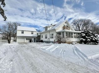 1607 Manchester St, Beloit, WI 53511