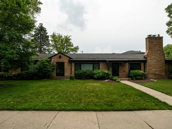 4515 N Lake Dr, Milwaukee, WI 53211