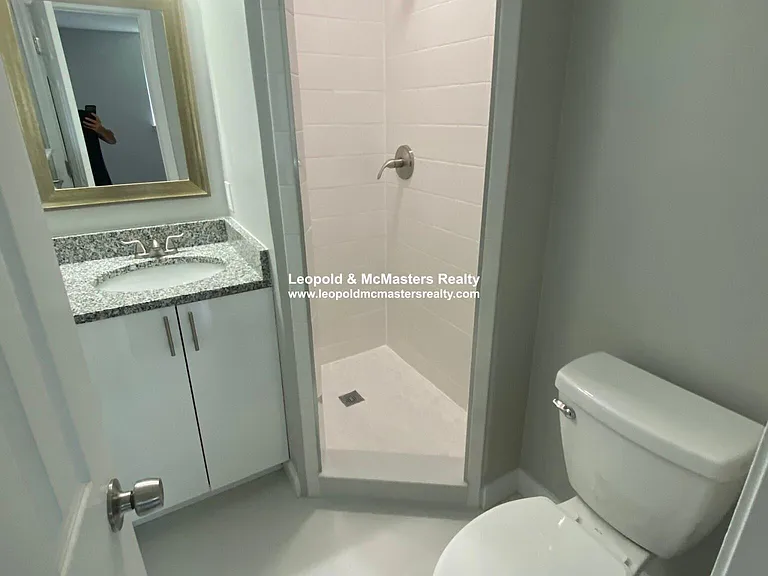 519 Washington St #6 — Photo 10