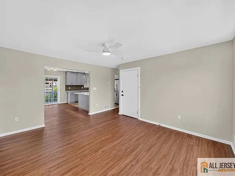 19 Harris St — Photo 6