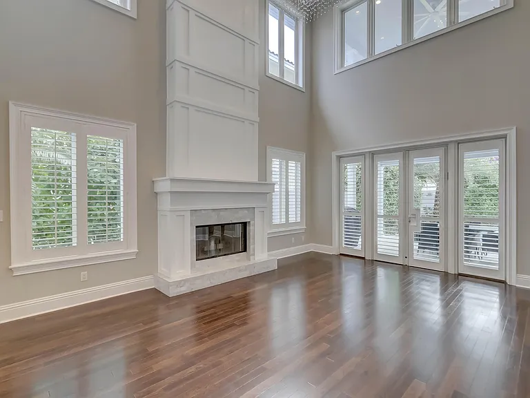 425 NE 11th Ave — Photo 5