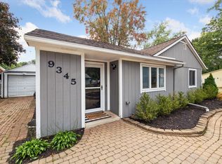 9345 Thornyside St, White Lake, MI 48386