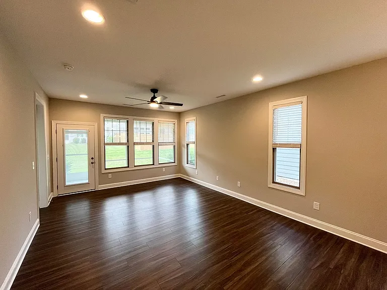 1002 Greatland Rd — Photo 8