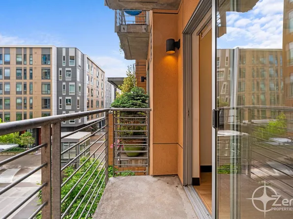 701 Columbia St APT 301, Vancouver, WA 98660