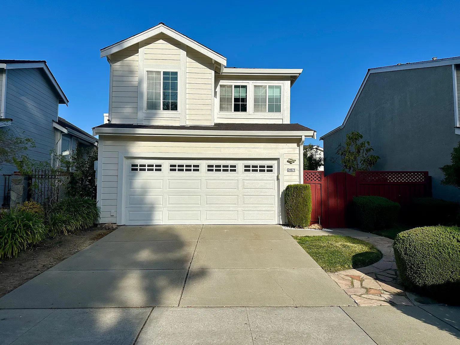 3 bed, 2.5 bath, 1451 sqft, $4,300 — Photo 1