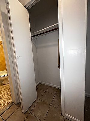 4th image of 239 E 28th St #B