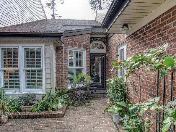 1806 Jumpin Run Dr, Wilmington, NC 28403