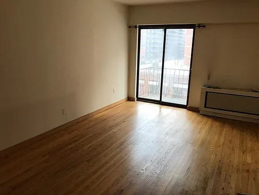 Rented by Avenues Real Estate | media 48