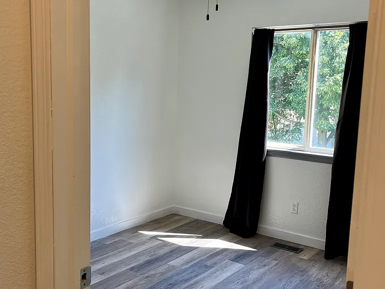2344 Kermesite Ct — Photo 12