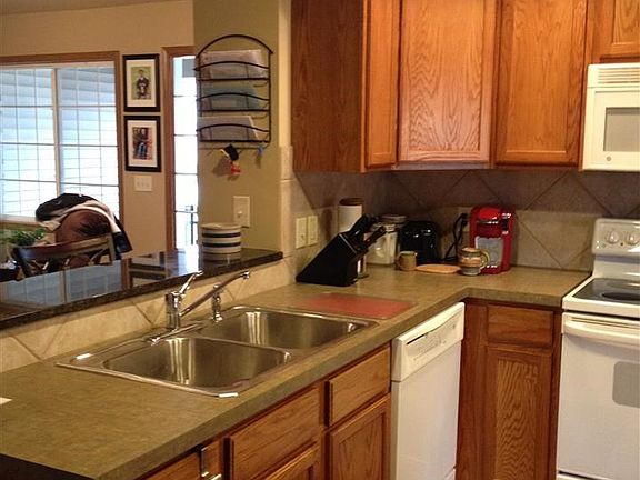 5th image of 2741 N Laverna St