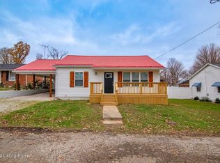 109 W Walnut St, Irvington, KY 40146