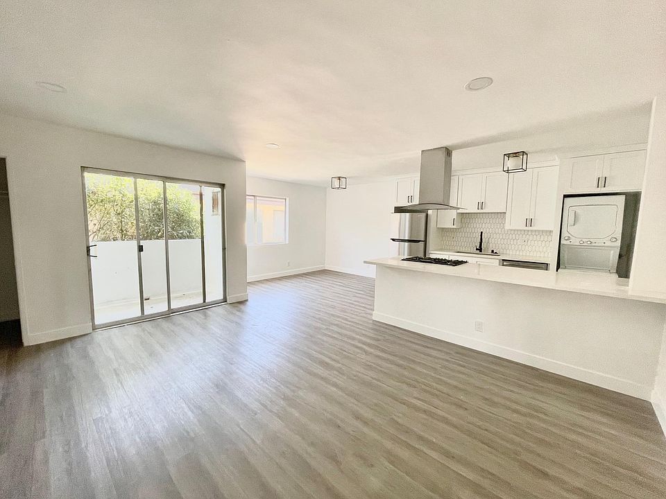 1st image of 1230 N Ogden Dr #2
