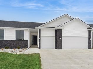 5522 NE Creek Ridge Dr, Ankeny, IA 50021