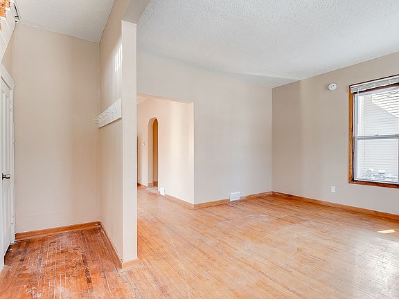 938-Wakefield-Ave-004_05012020