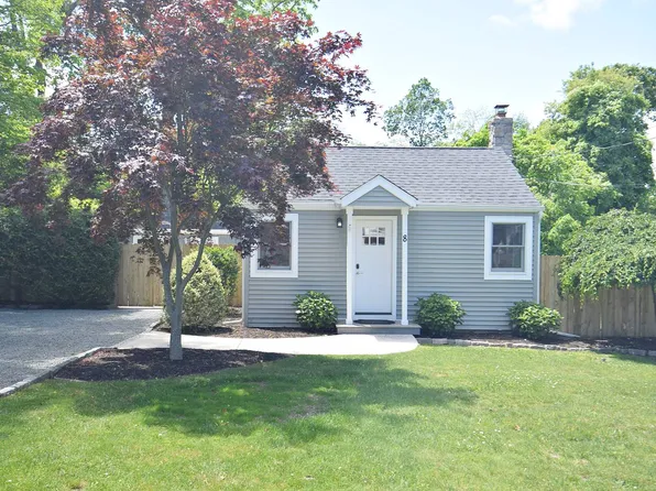 8 Dorchester Rd, Ronkonkoma, NY 11779