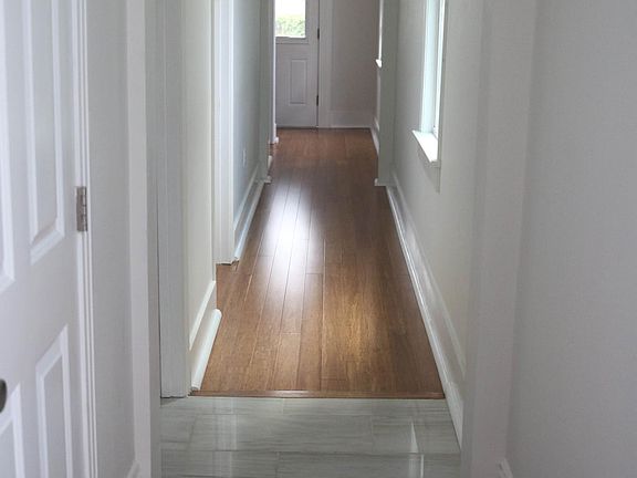 5th image of 2424 Laharpe St
