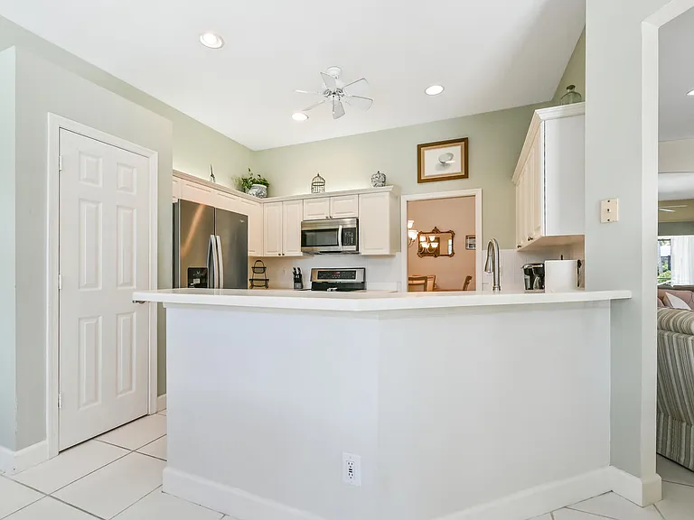 2259 Island Cove Cir — Photo 15