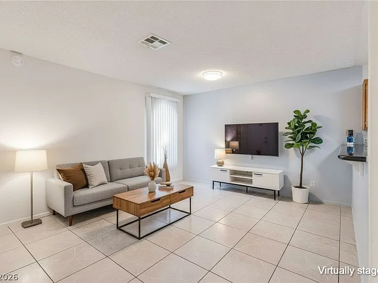 1800 Edmond St #130 — Photo 4
