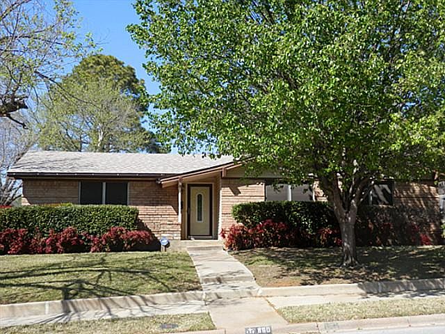 1st image of 860 Joanna Dr