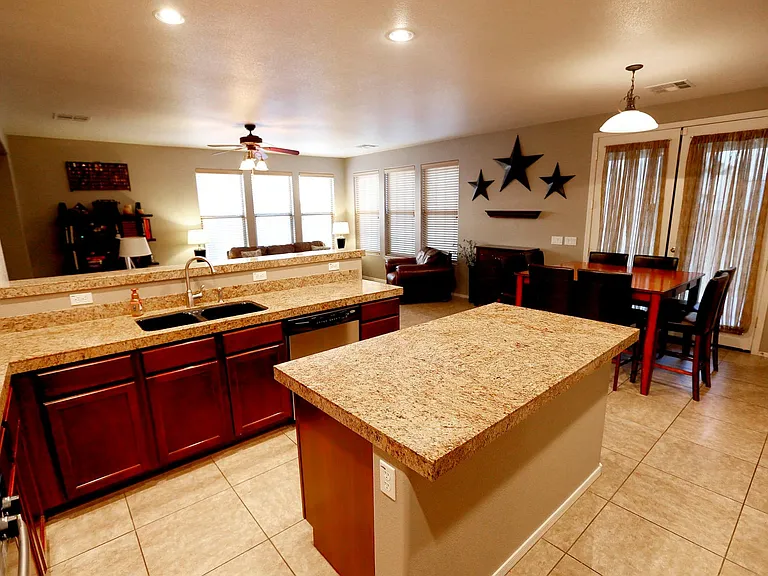 3858 E Morelos St — Photo 12