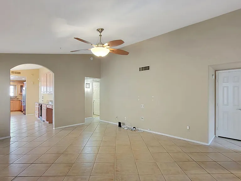 8817 E Dahlia Dr — Photo 11