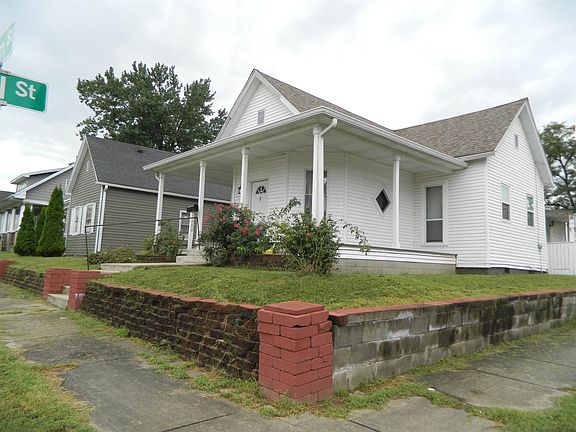 3rd image of 1300 Helm St