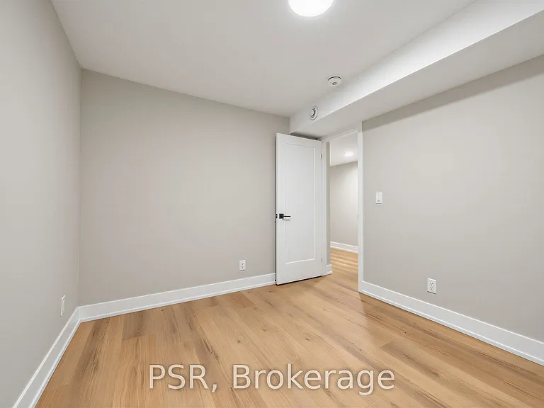 99 Geoffrey St #BASEMENT — Photo 15