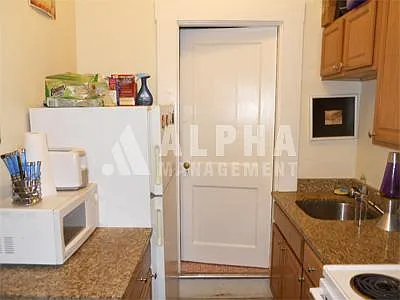 2 bed, 1.0 bath, $3,350 — Photo 2