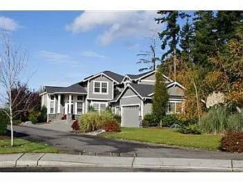 11200 174th Ave E photo 1