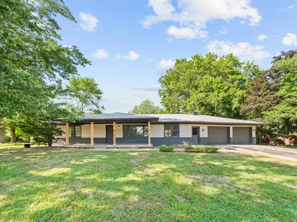 6224 Arcadia Ave, Kansas City, KS 66102