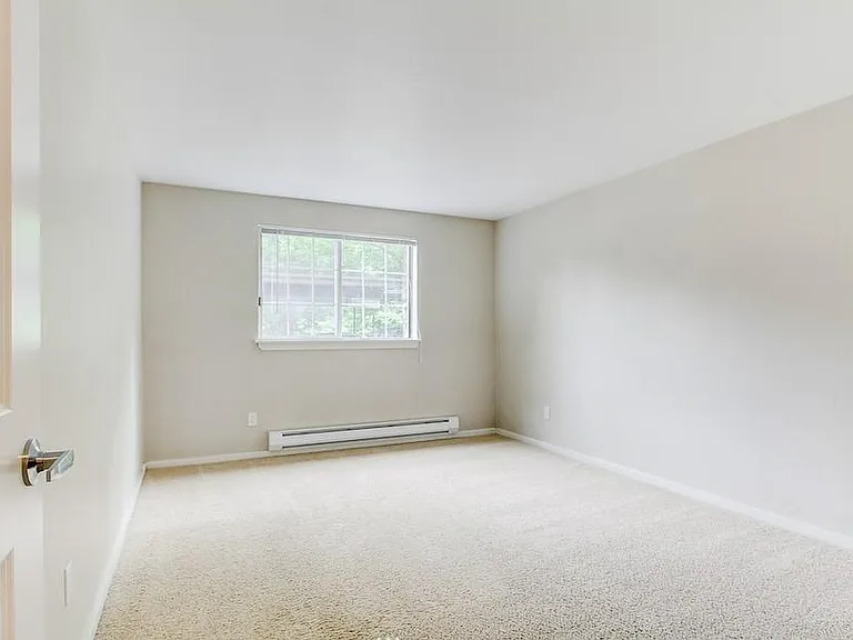 929 3rd Ave #F102 — Photo 10