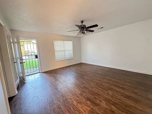 4th image of 265 Baltic St