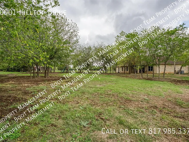 10001 Hilltop Dr — Photo 6