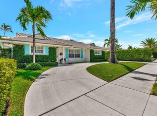 136 Worth Ct S, West Palm Beach, FL 33405