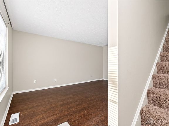 3rd image of 2525 Valais Ct
