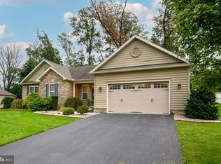 26 Alexander Dr, Hanover, PA 17331