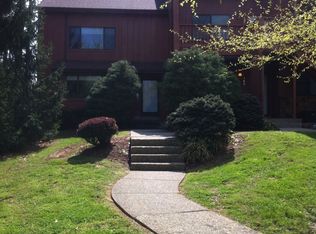 387 Piping Rock Rd, Brandenburg, KY 40108