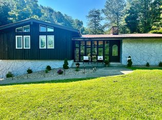 100 Leona Ln, Wurtland, KY 41144