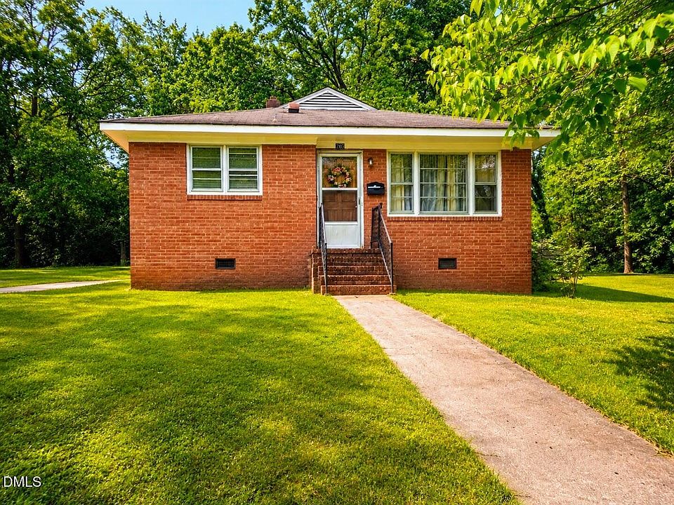 1st image of 209 Lee St