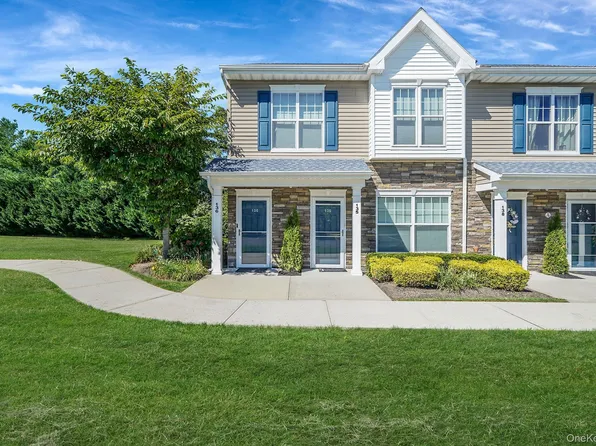136 Weatherby Lane, Central Islip, NY 11722