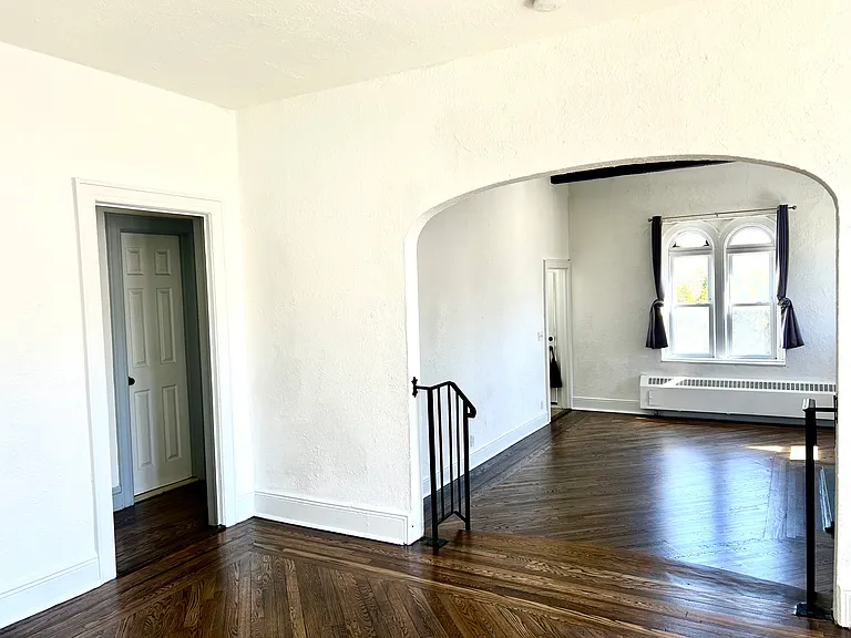 105 Mitchell Ave #UPPER — Photo 8